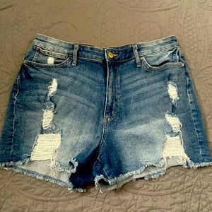 WOMENS SIZE 14 JENNIFER LOPEZ JEAN SHORTS